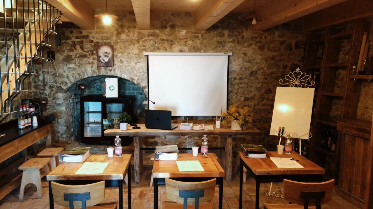 Albergo Diffuso - Il Poggetto Tra Urbino & San Marino Εξωτερικό φωτογραφία